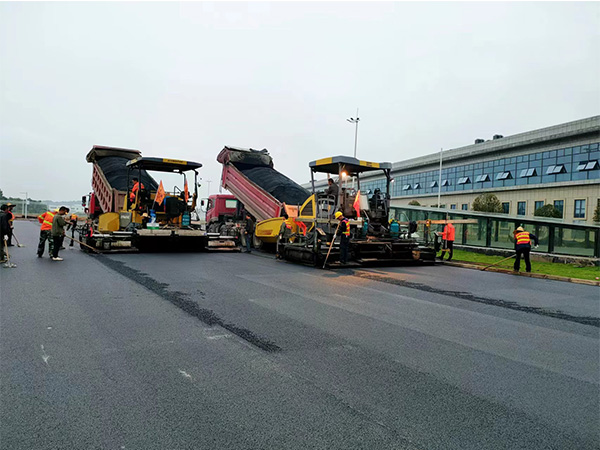 長沙太空金路橋材料有限公司,雙鋼輪壓路機,福格勒瀝青攤鋪機,AC系列,AF系列,SBS系列