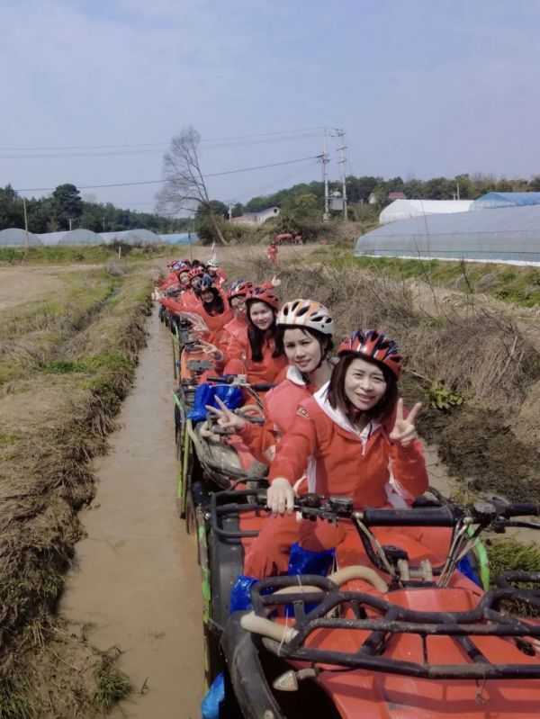 長沙太空金路橋材料有限公司,雙鋼輪壓路機,福格勒瀝青攤鋪機,AC系列,AF系列,SBS系列